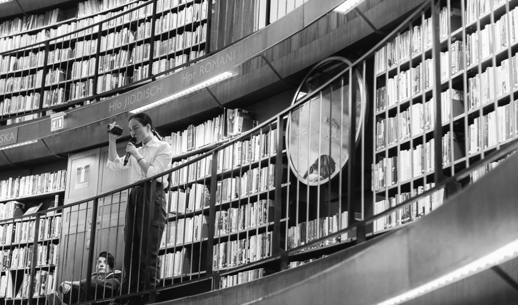 The Speaker, performance view, Stadsbibliotek Stockholm, 2018